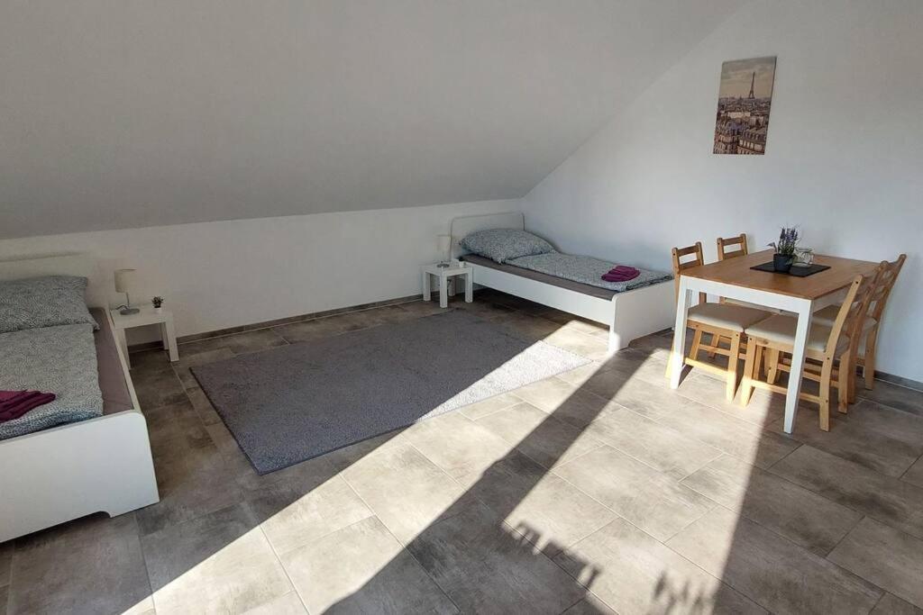Grosse Tolle 4 Zimmer Ferienwohnung Im Herzen Des Odenwaldes Mörlenbach 外观 照片
