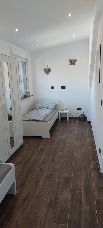 Grosse Tolle 4 Zimmer Ferienwohnung Im Herzen Des Odenwaldes Mörlenbach 外观 照片